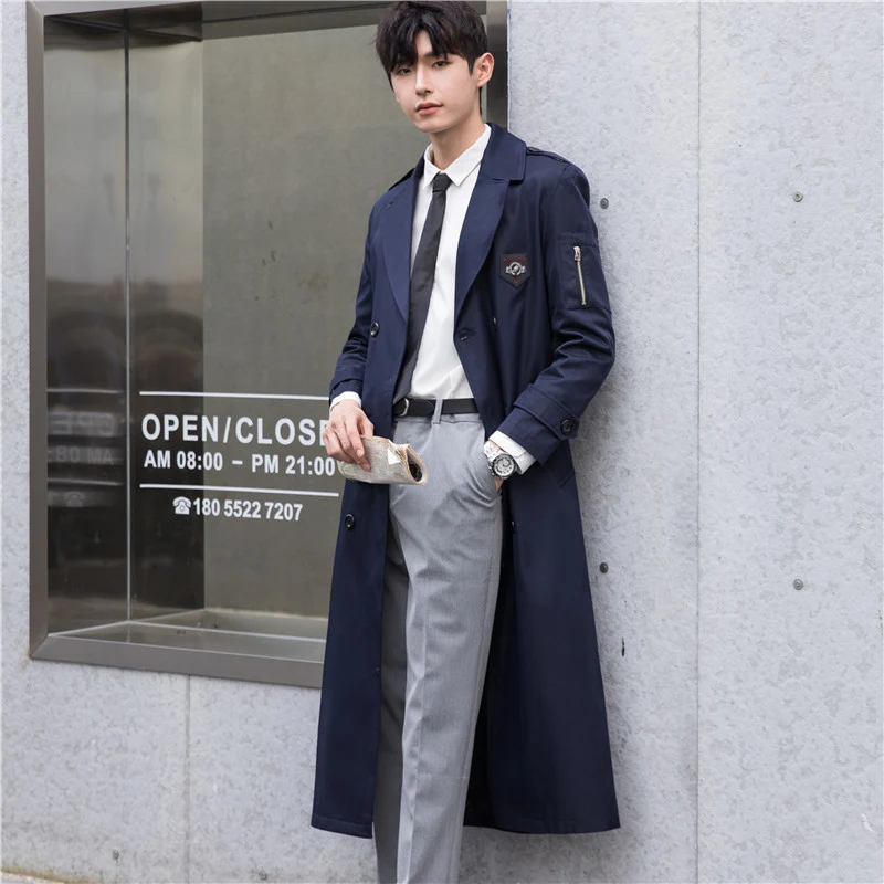 Herren Lang geschnittener Trenchcoat im modernen Citystil mit Ärmel-Reißverschluss und Schalkragen Nord Taschen