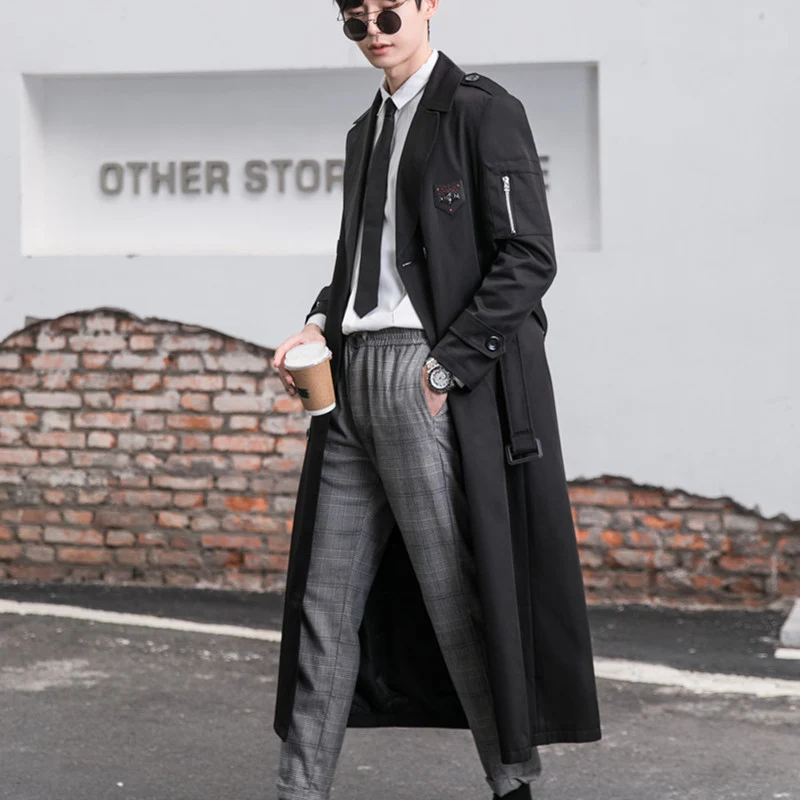 Herren Lang geschnittener Trenchcoat im modernen Citystil mit Ärmel-Reißverschluss und Schalkragen Nord Taschen