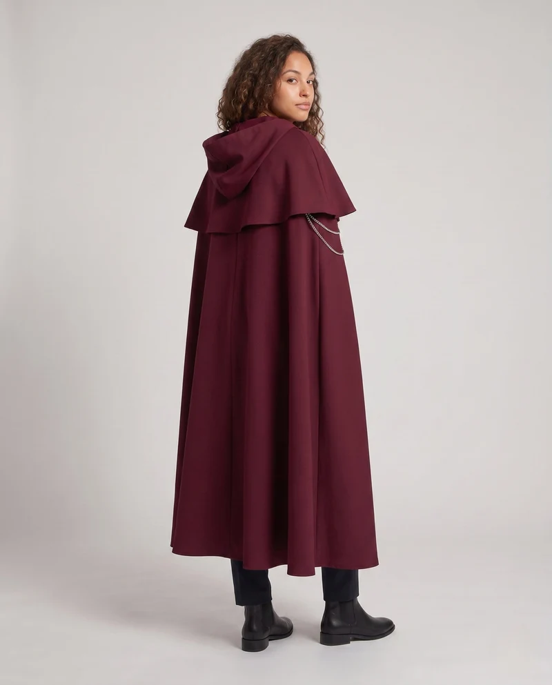 Damen eleganter Zauberumhang mit Kapuze und dekorativen Kettenakzenten Nord Taschen