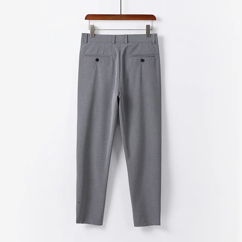 Herren Schmale Chino-Hose aus Stretch-Baumwollmix mit schmalem Bein und Bundfalten Nord Taschen
