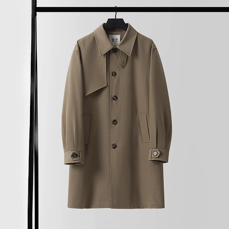 Herren Moderner minimalistischer Trenchcoat mit asymmetrischer Schulterklappe und knielanger Silhouette Nord Taschen
