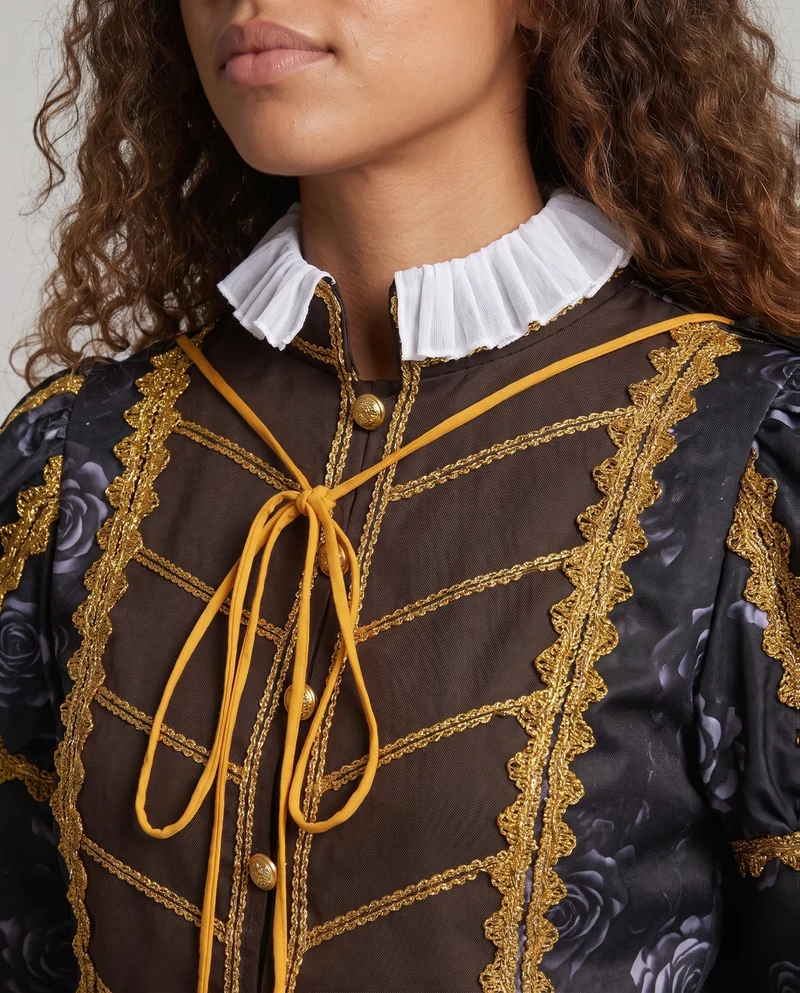 Damen historisches Kostümset mit goldenen Verzierungen und elegantem Umhang Nord Taschen