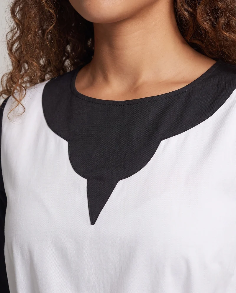 Damen historisches Mittelalterkleid mit verzierten Ärmeln und dekorativem Gürtel Nord Taschen
