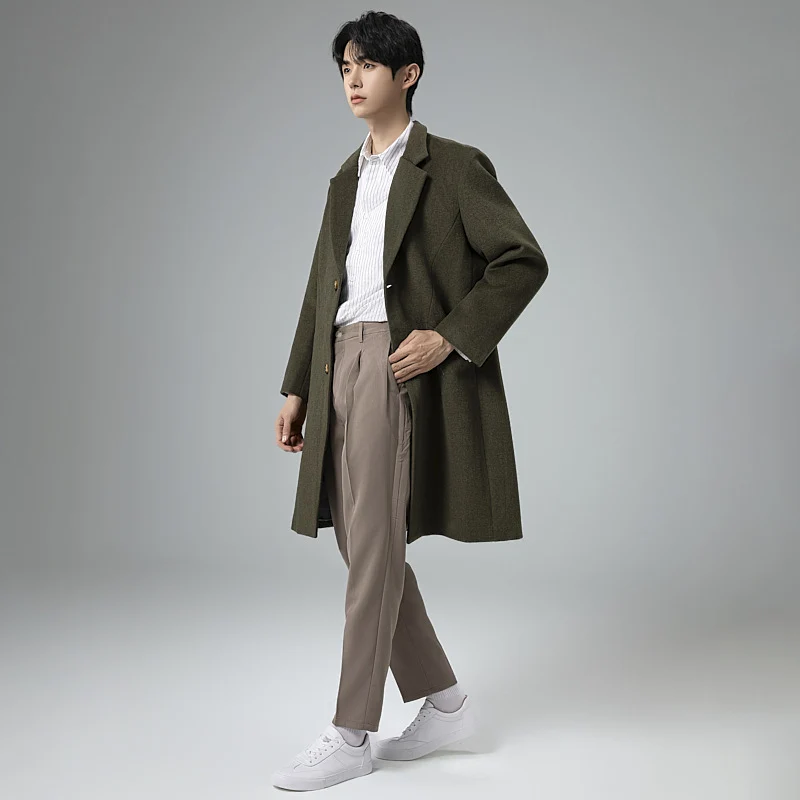 Herren Eleganter Longline-Wollmantel mit minimalistischem Revers und taillierter Silhouette Nord Taschen