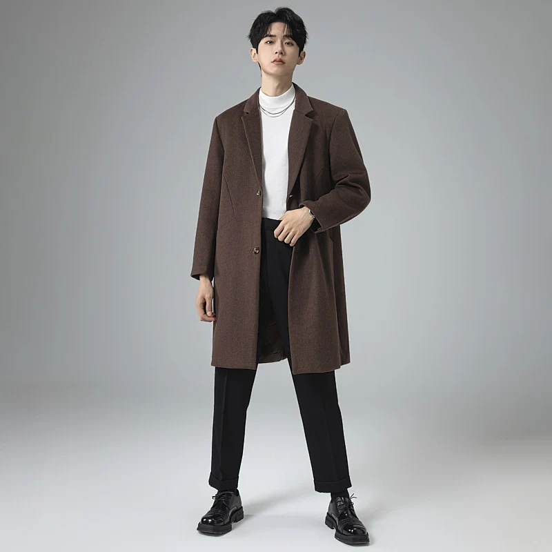 Herren Eleganter Longline-Wollmantel mit minimalistischem Revers und taillierter Silhouette Nord Taschen