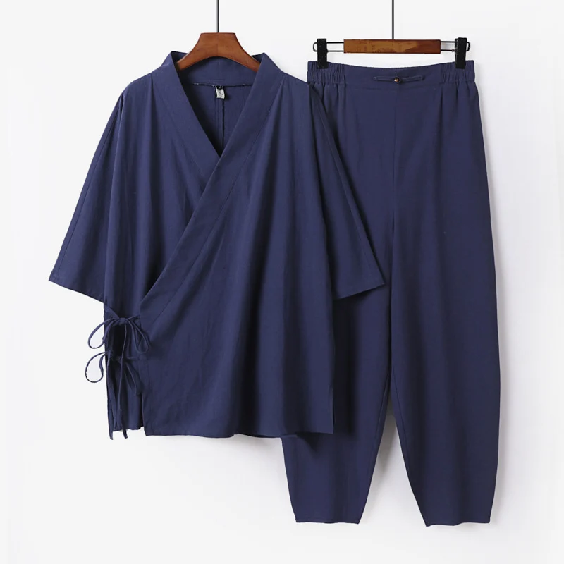 Unisex Leichtes Wickel-Lounge-Set im Kimono-Stil mit seitlichen Bindebändern und elastischer konisch zulaufender Hose Nord Taschen