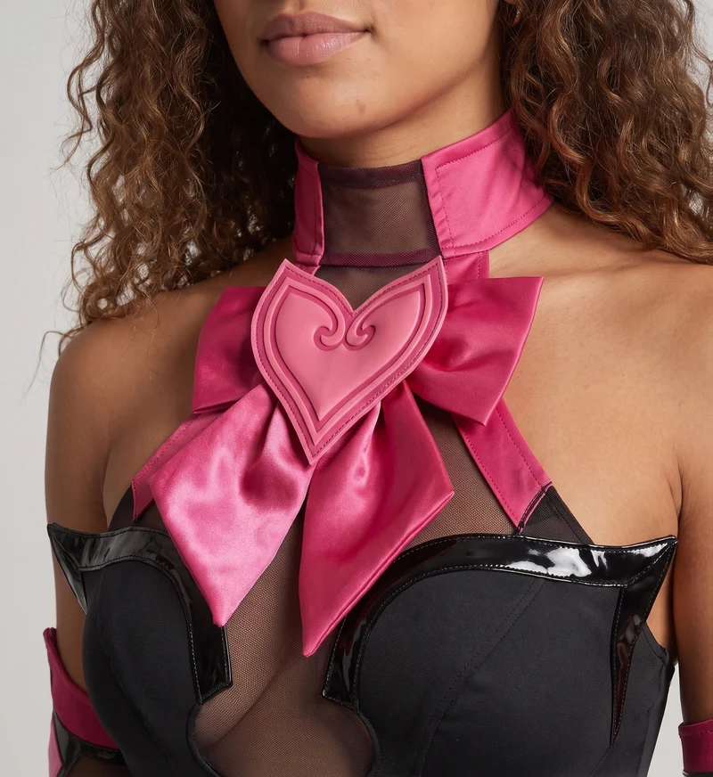 Damen Cosplay-Kleid mit elegantem Schnitt und Accessoires Nord Taschen