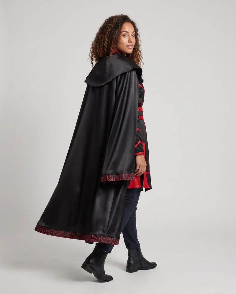 Damen Kostümset mit kunstvoll gestalteter Robe und Details Nord Taschen