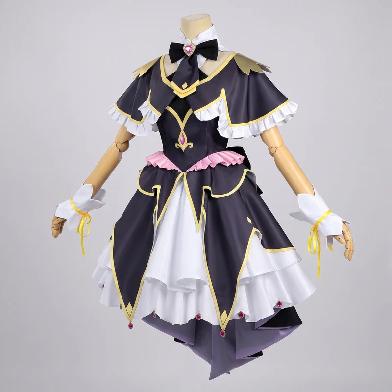 Damen Cosplay-Kostüm mit voluminösem Rock und kunstvollen Verzierungen Nord Taschen