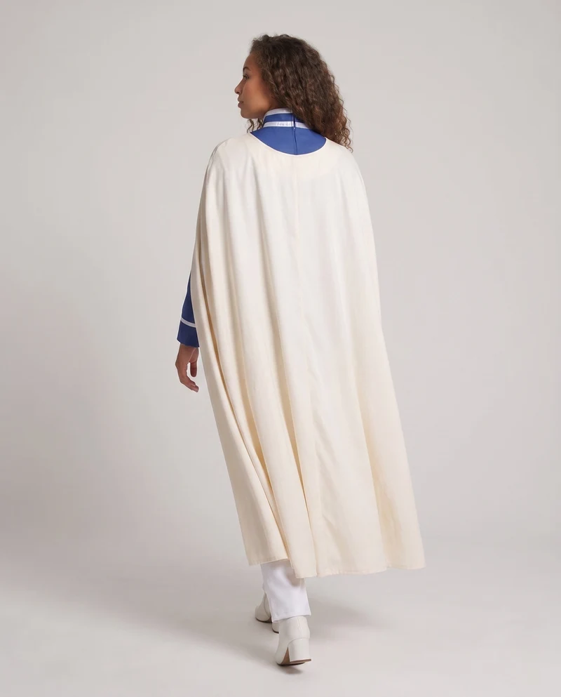 Damen Kostümset mit Umhang, Hemd und Gürtelakzenten Nord Taschen