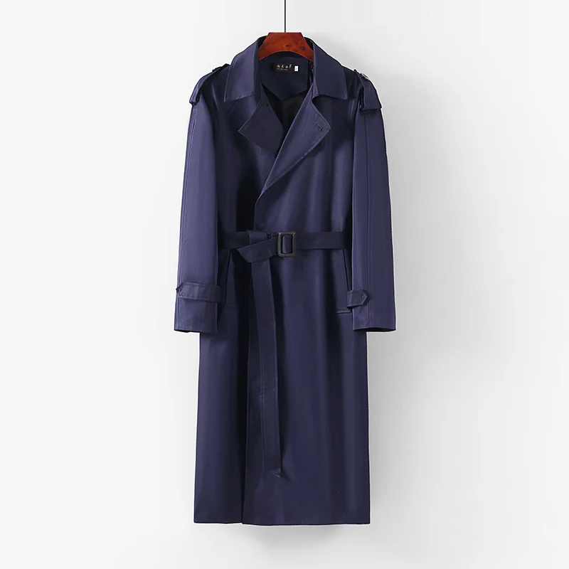 Unisex Langer minimalistischer Trenchcoat mit Gürtel und Schulterklappen Nord Taschen