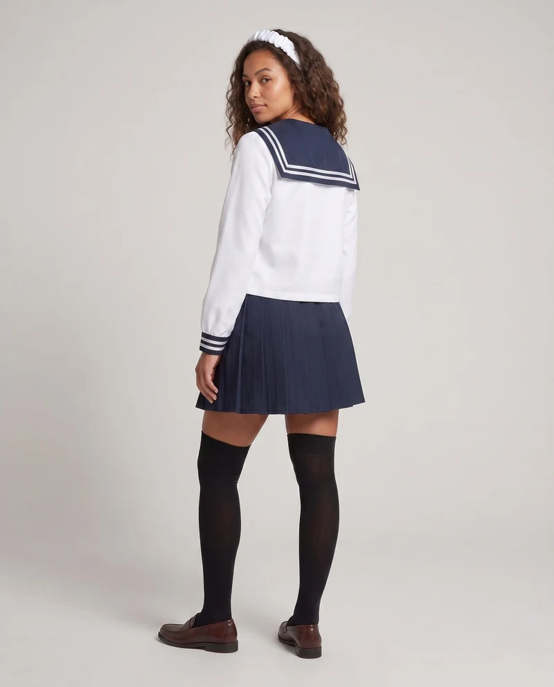 Damen Cosplay-Outfit mit klassischem T-Shirt und weitem Hosenanzug Nord Taschen