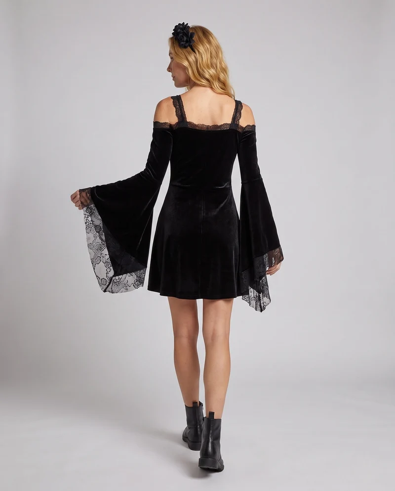 Damen Gothic-Kleid mit Spitzenärmeln und schwingendem Rock Nord Taschen
