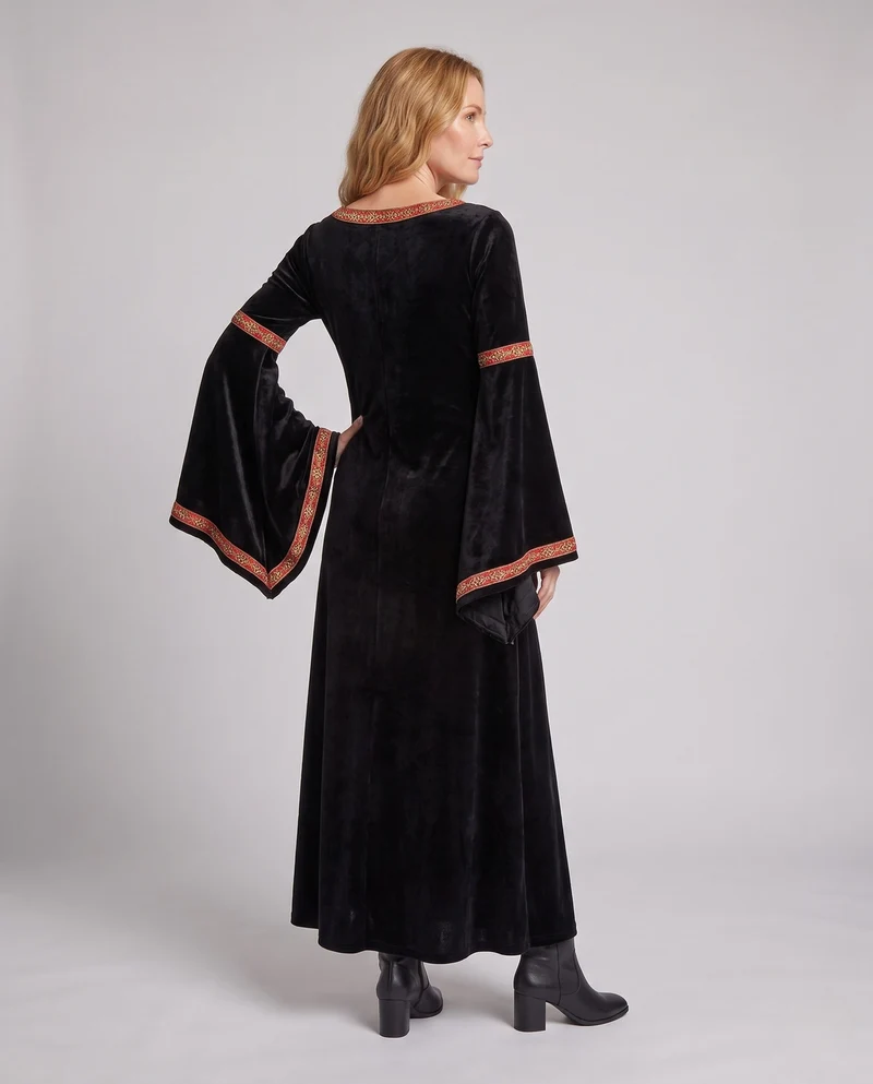 Damen Gothic Kostümkleid mit weit ausgestellten Ärmeln und Kapuze Nord Taschen