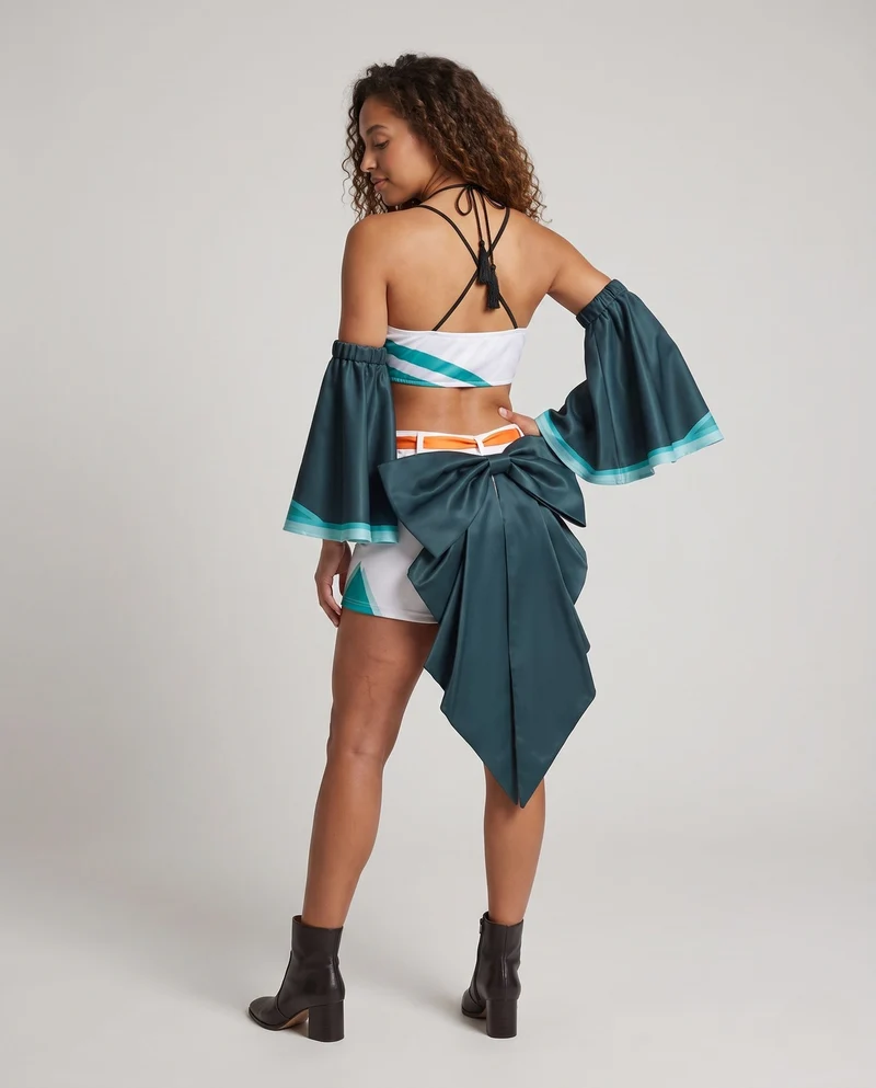 Damen Cosplay-Outfit mit voluminösen Ärmeln und dekorativen Shorts Nord Taschen
