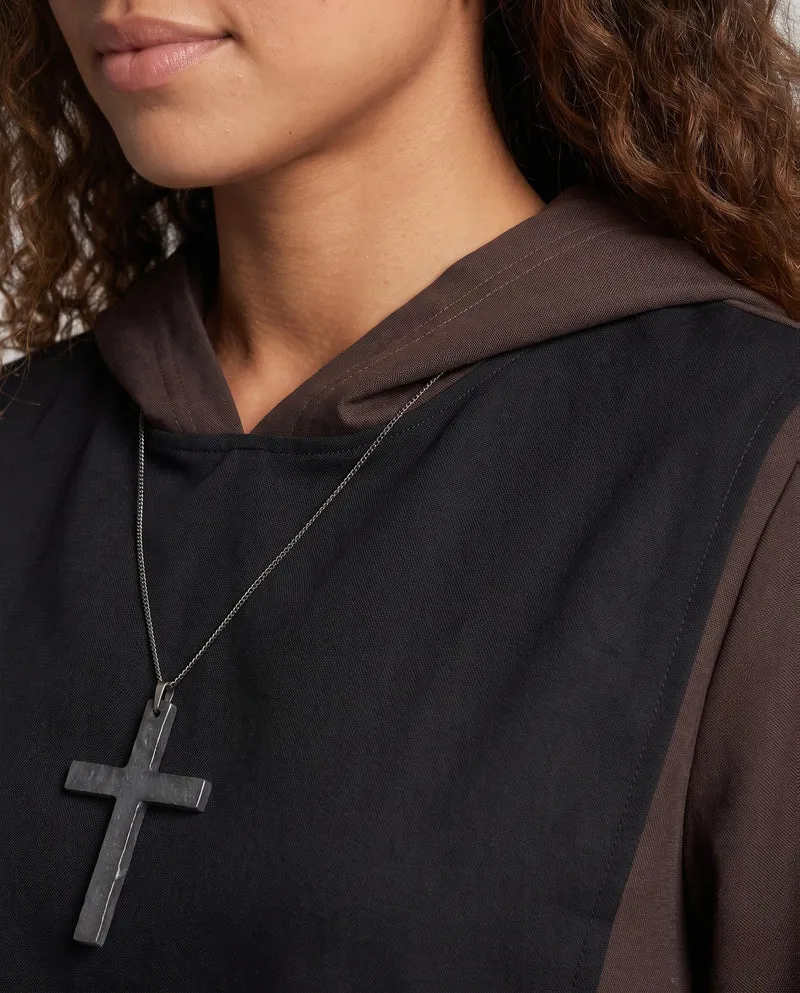 Damen Mönchskostüm mit Kapuze und kunstvollen Details Nord Taschen