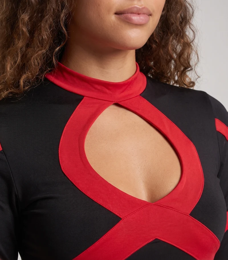 Damen Sexy Catsuit mit Cut-Outs und Rüschen Nord Taschen