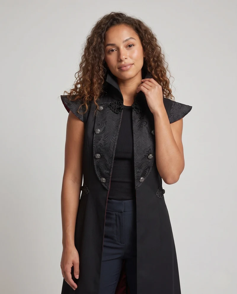 Damen eleganter Kapuzenumhang mit kunstvollem Design und detaillierten Akzenten Nord Taschen