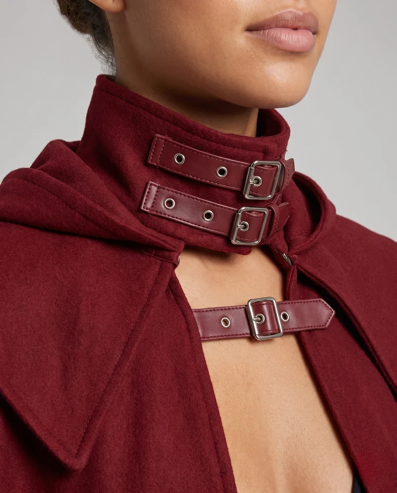 Damen eleganter Kapuzenumhang mit kunstvollen Details Nord Taschen