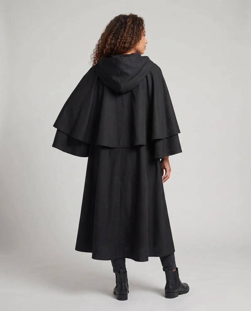 Damen eleganter Kapuzenumhang mit raffinierten Spitzenakzenten Nord Taschen