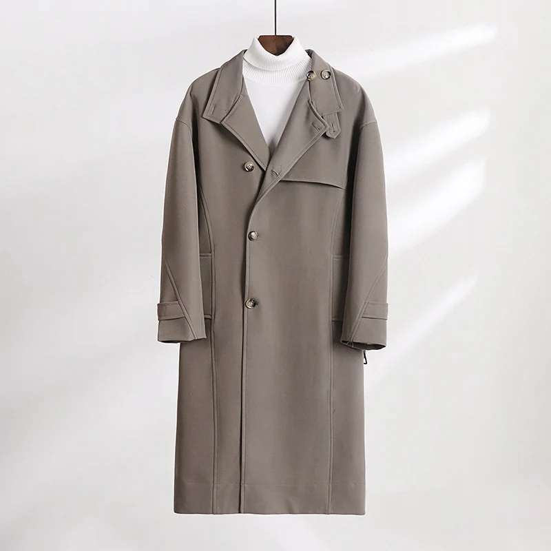 Herren Langgeschnittener Minimalistischer Trenchcoat mit Schalkragen und verstellbaren Ärmelriemen Nord Taschen