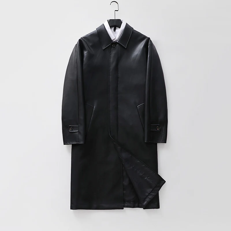 Herren langer minimalistischer Kunstleder-Mantel mit Hemdkragen, verdeckter Knopfleiste und geradem Schnitt Nord Taschen