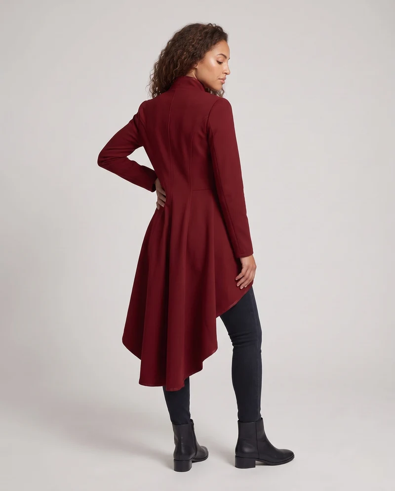 Damen Eleganter Kapuzenmantel mit asymmetrischem Saum und kunstvollen Knöpfen Nord Taschen