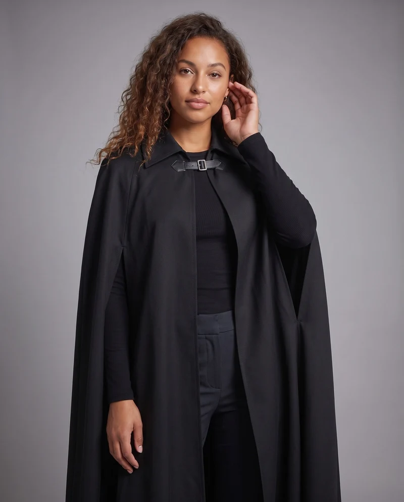 Damen Eleganter Kapuzenumhang mit klassischem Verschluss und hochwertiger Verarbeitung Nord Taschen