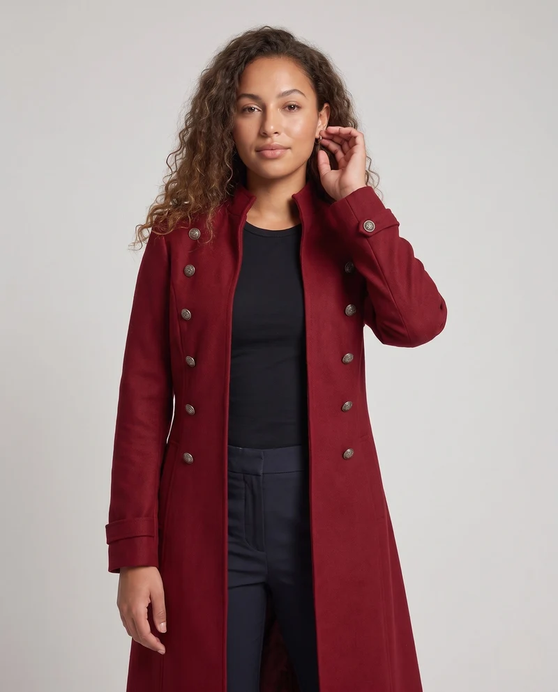 Damen Eleganter langer Steppmantel mit kunstvollen Knöpfen Nord Taschen