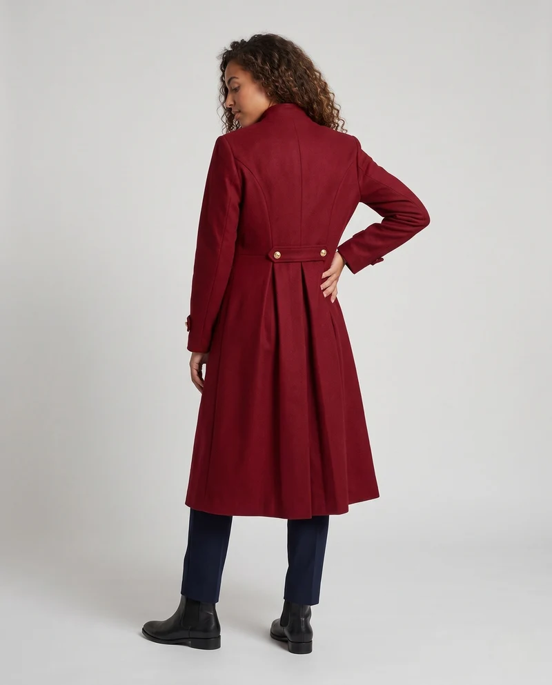 Damen Eleganter langer Steppmantel mit kunstvollen Knöpfen Nord Taschen