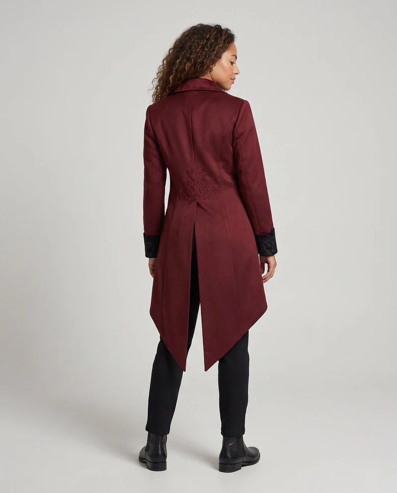 Damen Eleganter Langmantel mit kunstvollen Verzierungen Nord Taschen