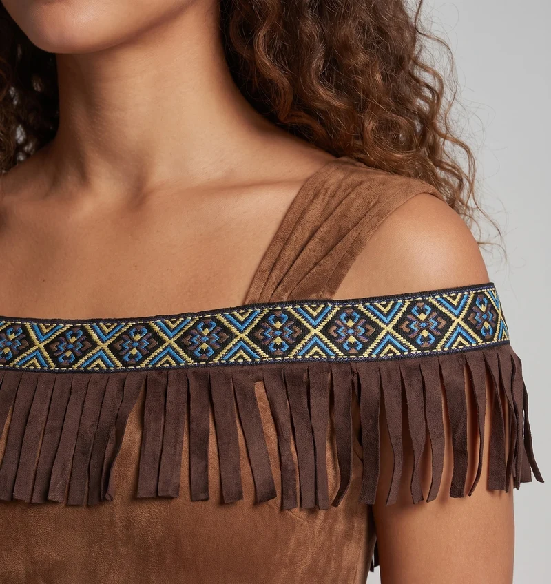 Damen Kostüm im indianischen Stil mit Fransen und detailverliebten Akzenten Nord Taschen