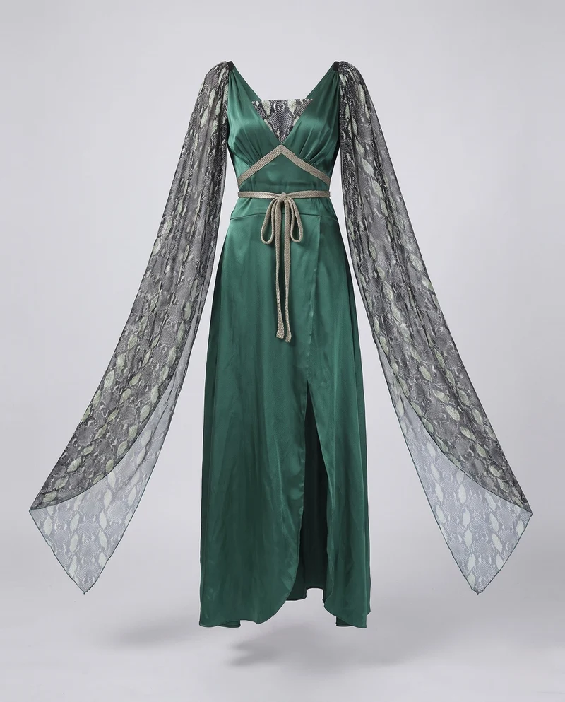 Damen Kostüm im Medusa-Stil mit schimmerndem Satin und transparenten Ärmeln Nord Taschen