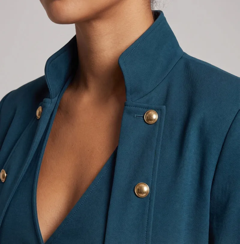 Damen Eleganter Stehkragen-Mantel mit kunstvollen Knöpfen und Schnürdetails Nord Taschen