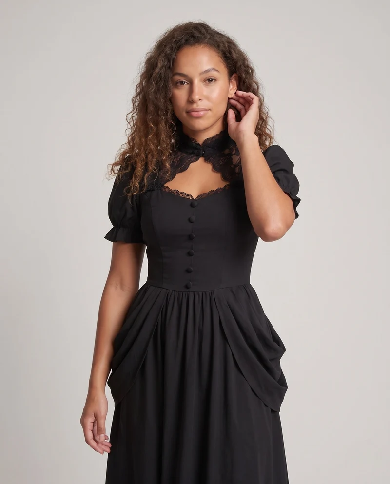 Damen Elegantes Abendkleid mit Rüschendetails und Spitzenakzenten Nord Taschen