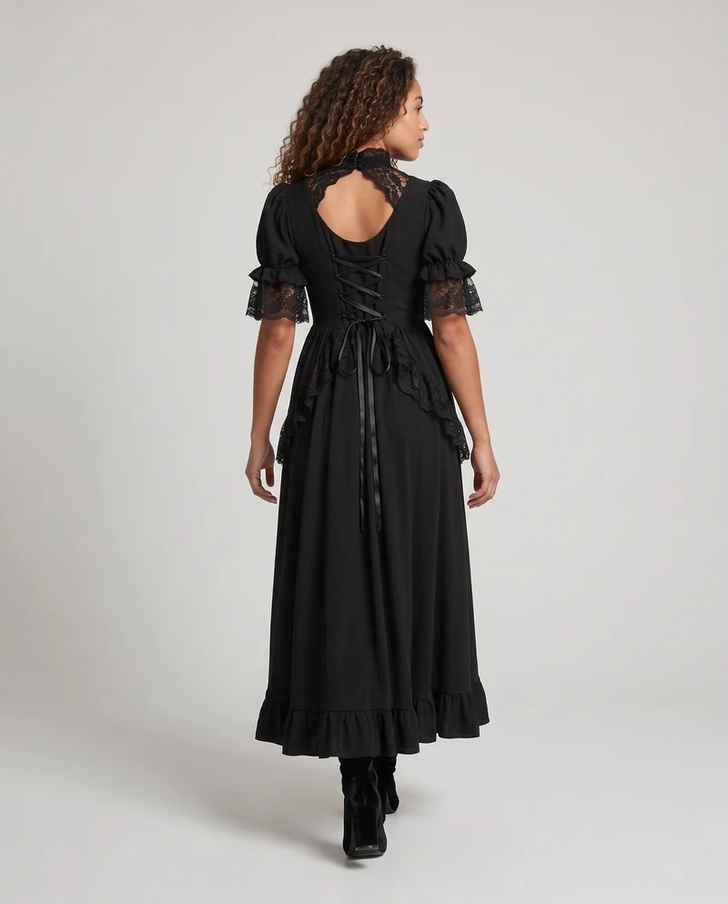 Damen Elegantes Abendkleid mit Rüschendetails und Spitzenakzenten Nord Taschen