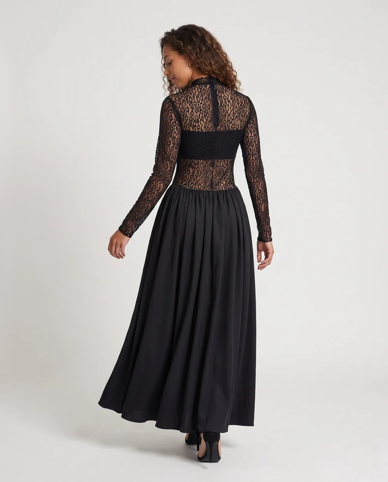 Damen Elegantes Abendkleid mit transparenten Ärmeln und weichem Rock Nord Taschen