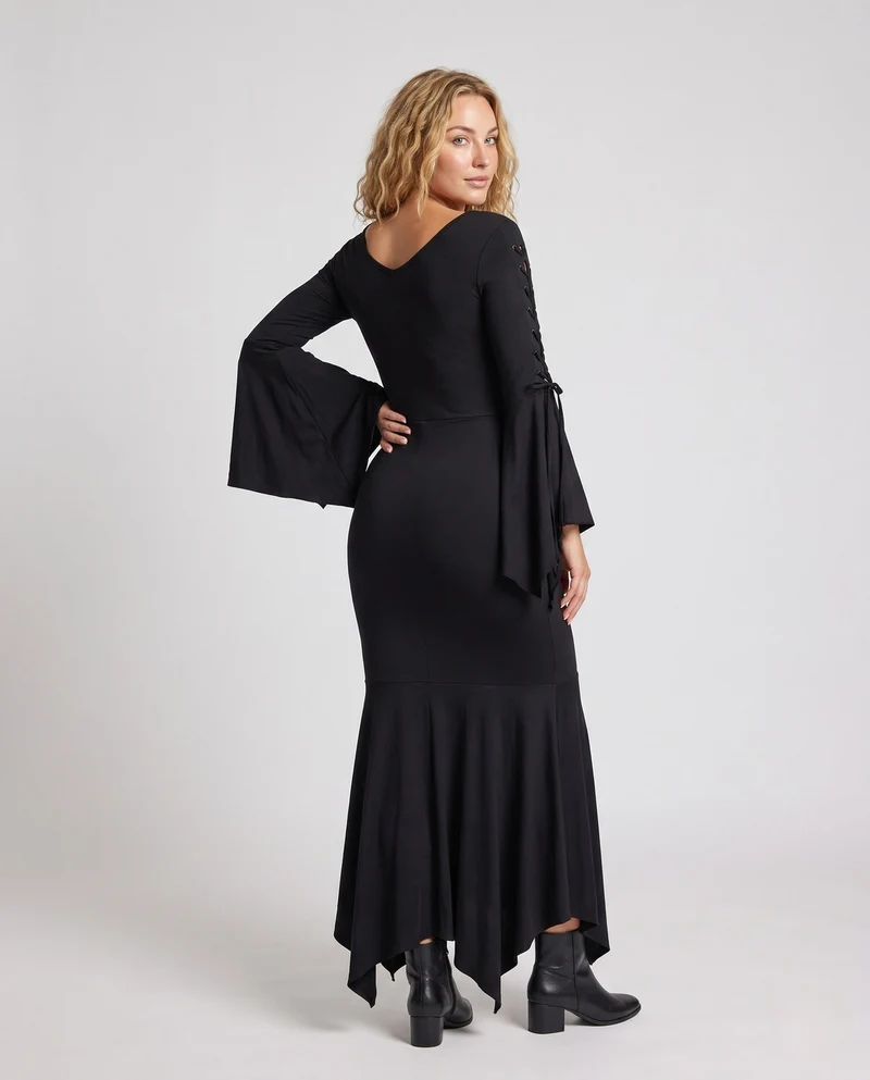 Damen Elegantes Vampir-Kleid mit weitem Rock und dramatischen Ärmeln Nord Taschen