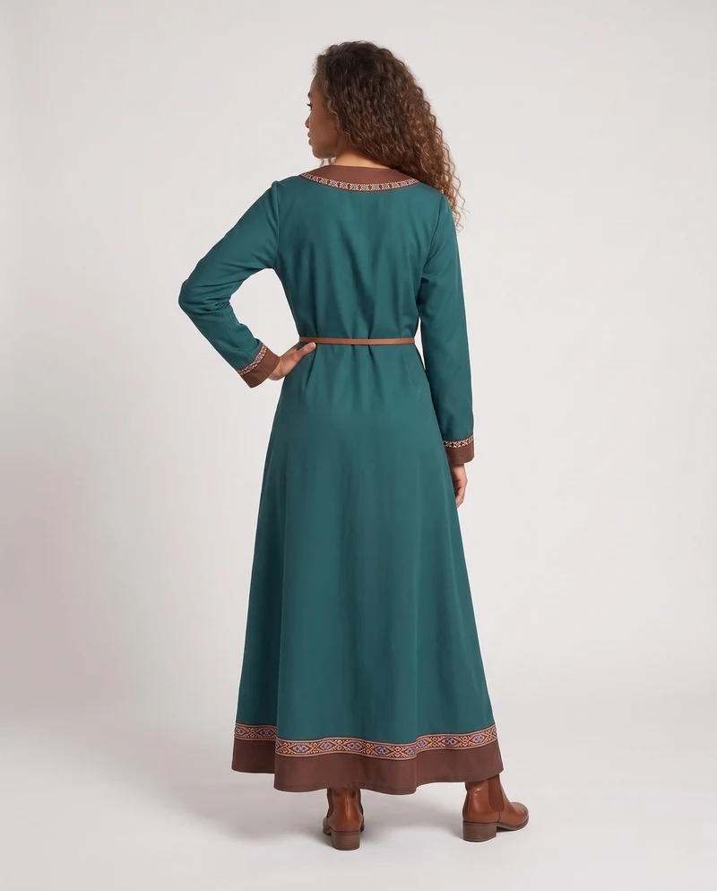 Damen Elegantes langärmliges Kleid mit Stickerei Nord Taschen