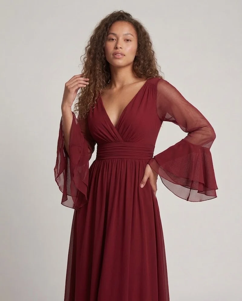 Damen Elegantes Maxikleid mit transparenten Ärmel und V-Ausschnitt Nord Taschen
