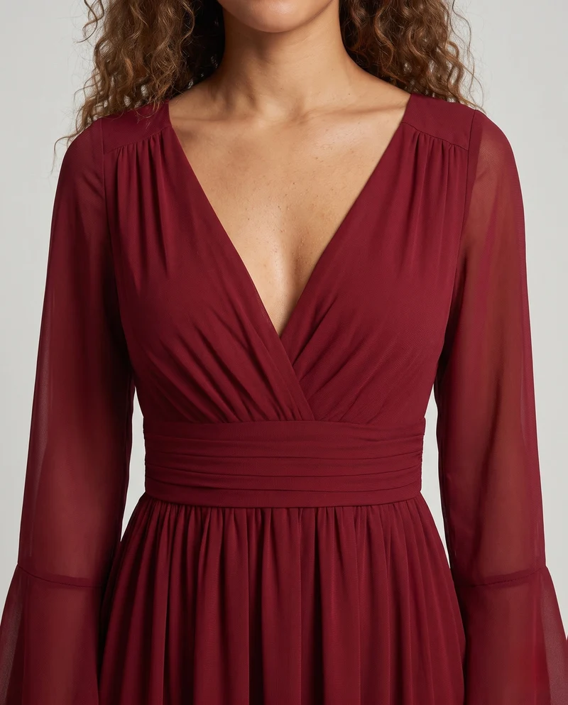 Damen Elegantes Maxikleid mit transparenten Ärmel und V-Ausschnitt Nord Taschen