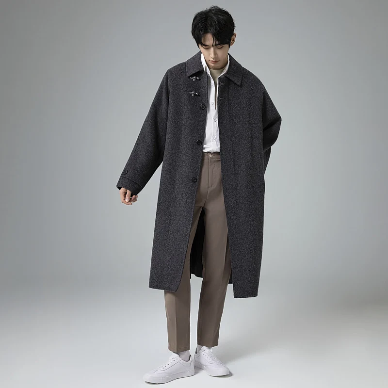 Herren Bodenlanger Wollmix-Mantel im Oversize-Schnitt mit markanten Hakenverschlüssen Nord Taschen
