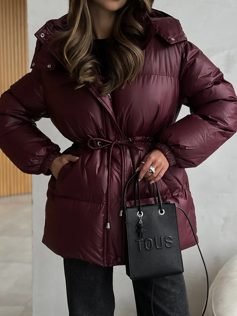 Damen Taillierte Steppjacke in Daunenoptik mit Tunnelzug und Kapuze Nord Taschen