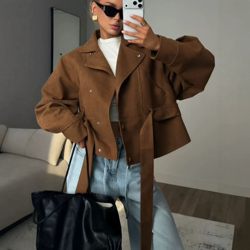 Damen Taillierte Kurzjacke im Blouson‑Stil mit Bindegürtel und Stehkragen Nord Taschen