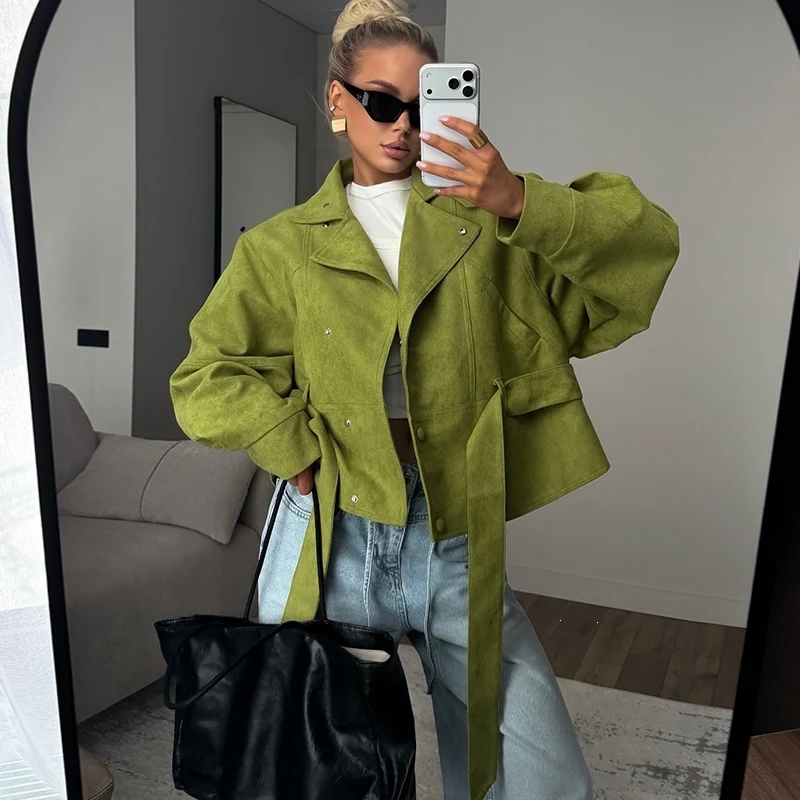 Damen Taillierte Kurzjacke im Blouson‑Stil mit Bindegürtel und Stehkragen Nord Taschen