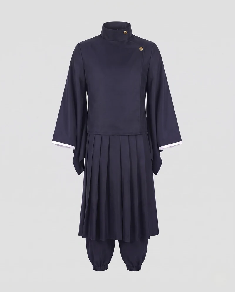 Damen historische Kimono-Robe mit goldenen Verzierungen und Accessoires Nord Taschen