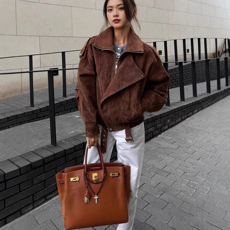 Damen Oversized Veloursleder-Bomberjacke mit Taillengürtel und Schalkragen Nord Taschen