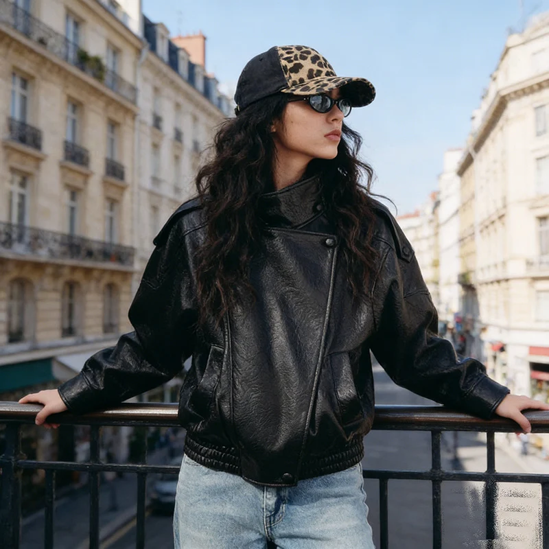 Damen Oversize Bikerjacke aus Kunstleder mit Stehkragen und Schulterklappen Nord Taschen