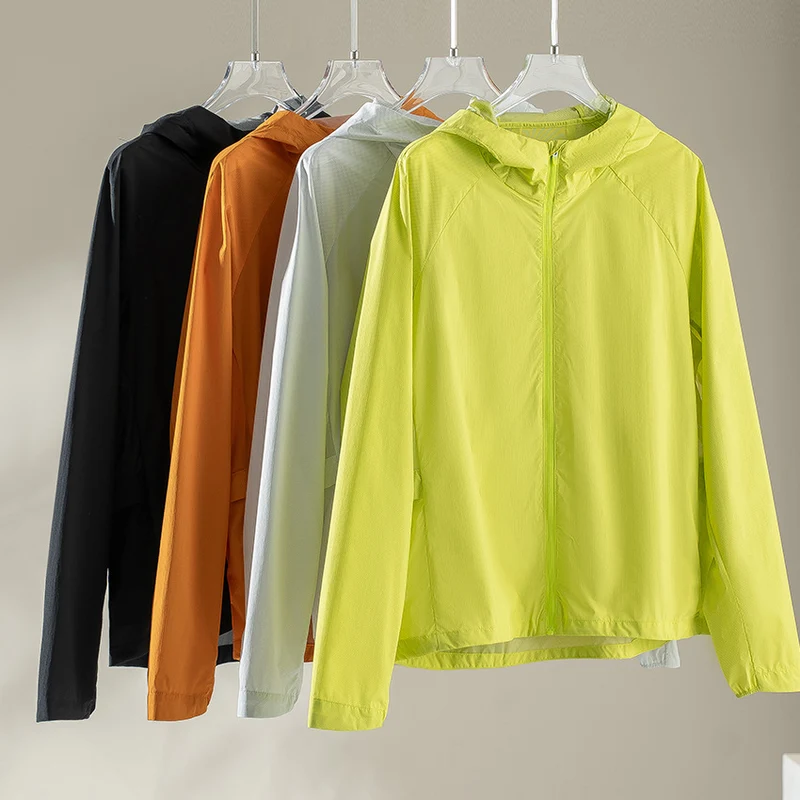 Damen Leichte Kapuzen‑Windjacke aus Ripstop‑Mikrofaser mit durchgehendem Reißverschluss Nord Taschen