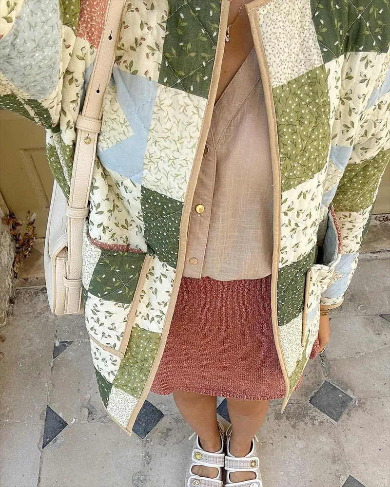 Damen Gefütterter Patchwork‑Steppmantel mit floralen Einsätzen und aufgesetzten Taschen Nord Taschen